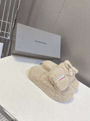 BALENCIAGA 25S SLIPPERS IN BEIGE FAUX SHEARLING