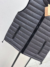 MIUMIU DOWN VEST 99400