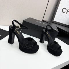 CC HEEL SANDAL 25S IN BLACK SUEDE WITH CRYSTAL