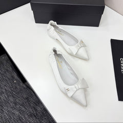CC BALLET FLATS 25S IN WHITE SATIN WITH BOW