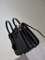 YSL 25S SAC DE JOUR MM 26 IN BLACK SUPPLE GRAINED CALFSKIN GOLD HARDWARE