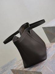 YSL 25S Y MAXI TOTE 50 IN MUTED CHARCOAL CALFSKIN GOLD HARDWRE