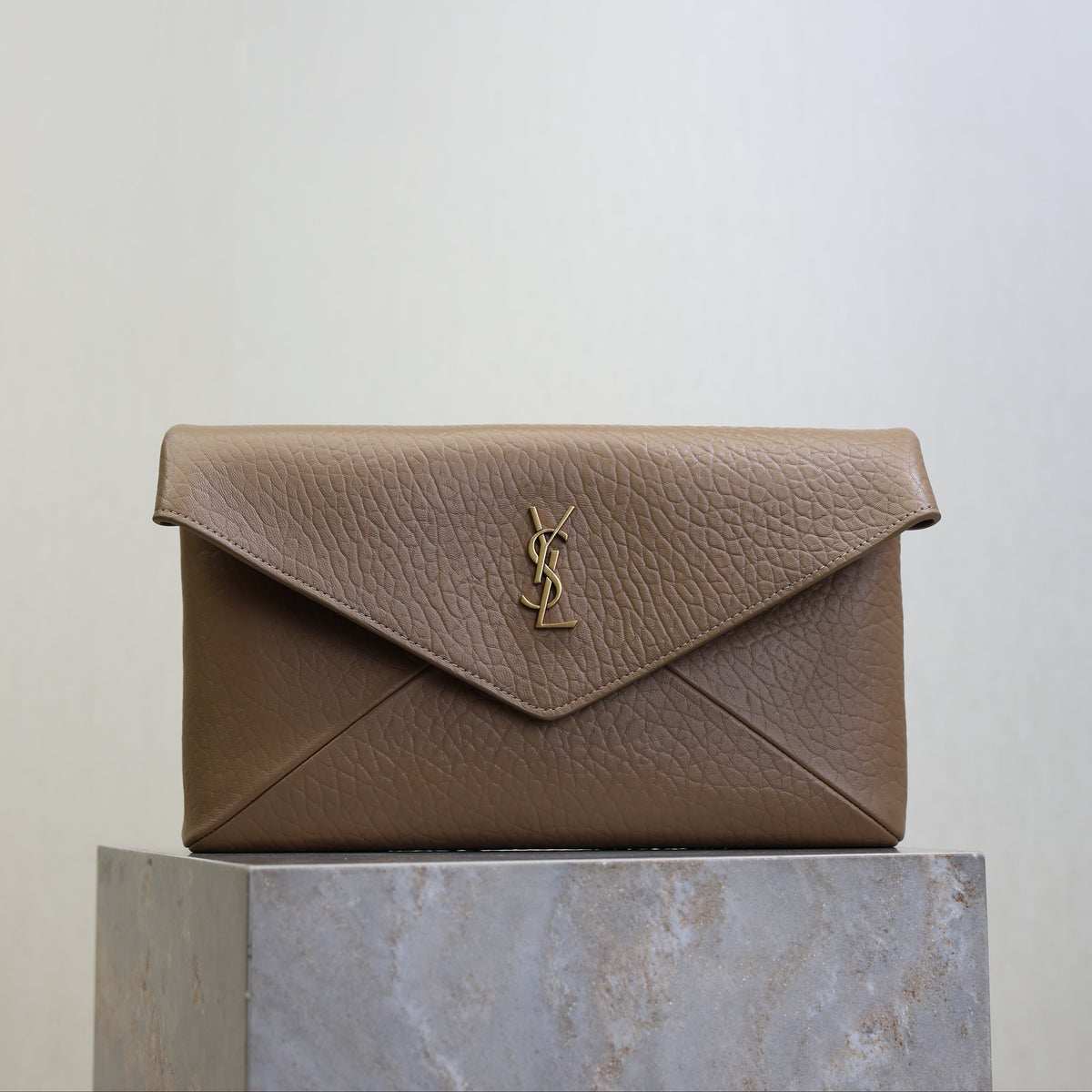 YSL 25S CASSANDRE LARGE ENVELOPE POUCH 29 IN DARK TAUPE CALFSKIN GOLD HARDWARE