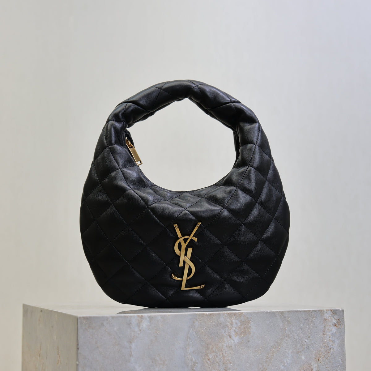 YSL 25S ICARE BABY 17 IN BLACK QUILTED CALFSKIN GOLD HARDWRE