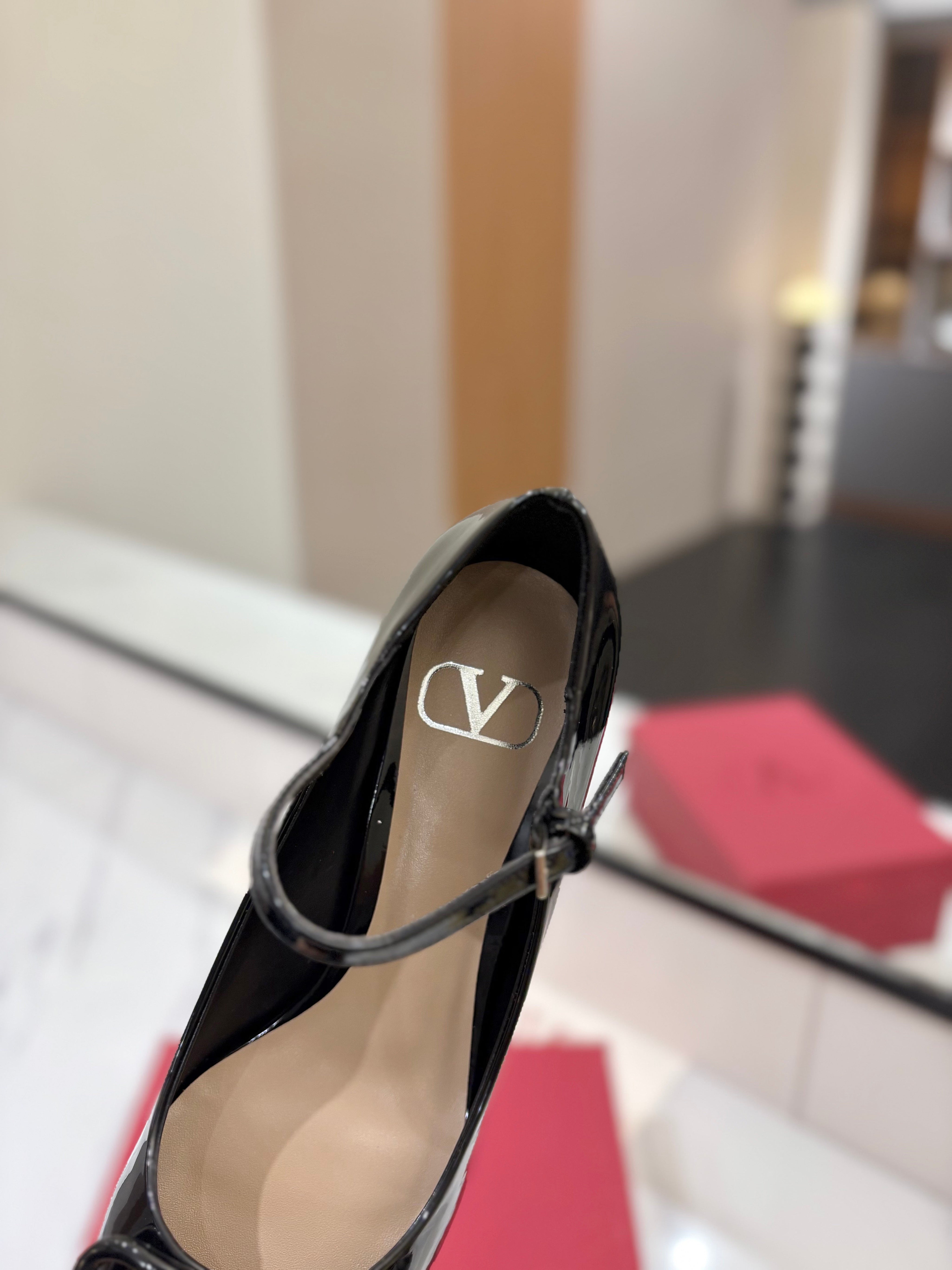VALENTINO 26S MARY JANE HEELS 60 MM IN BLACK PATENT CALFSKIN