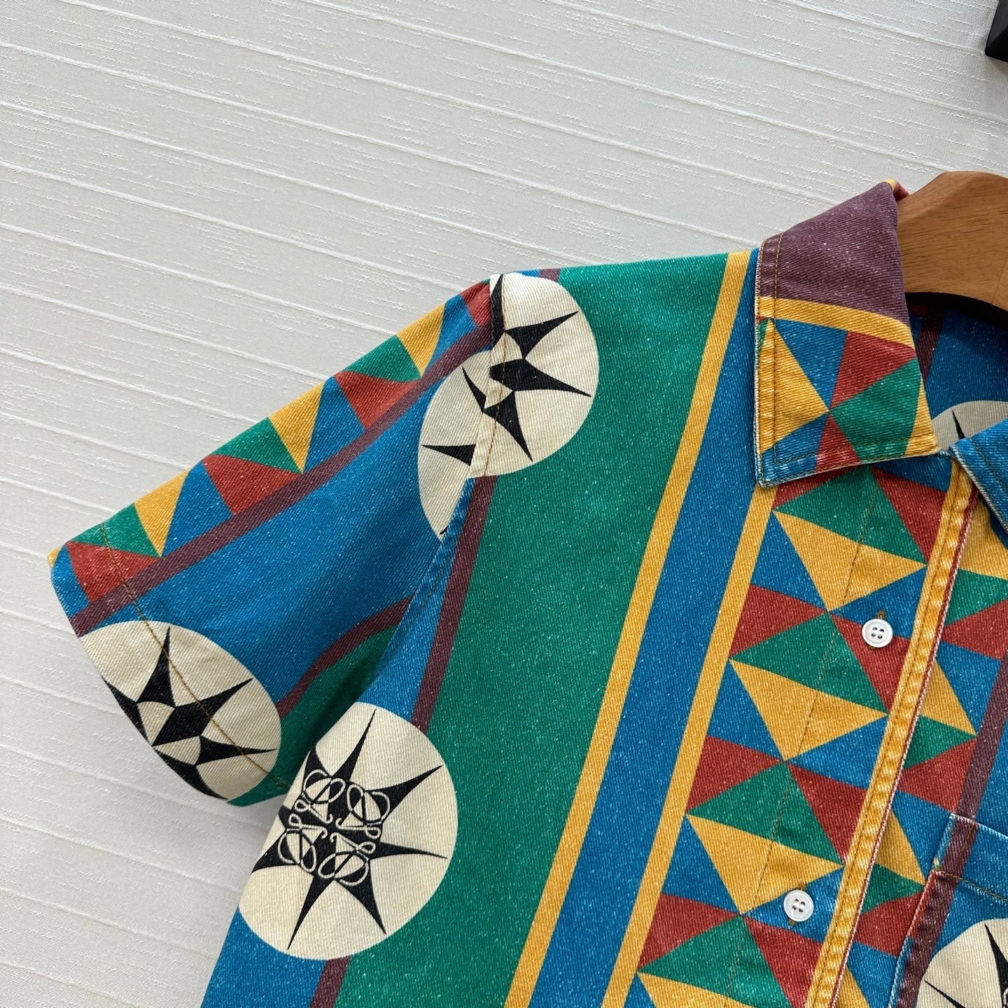 LOEWE SHORT-SLEEVE PRINTED DENIM SHIRT 264373