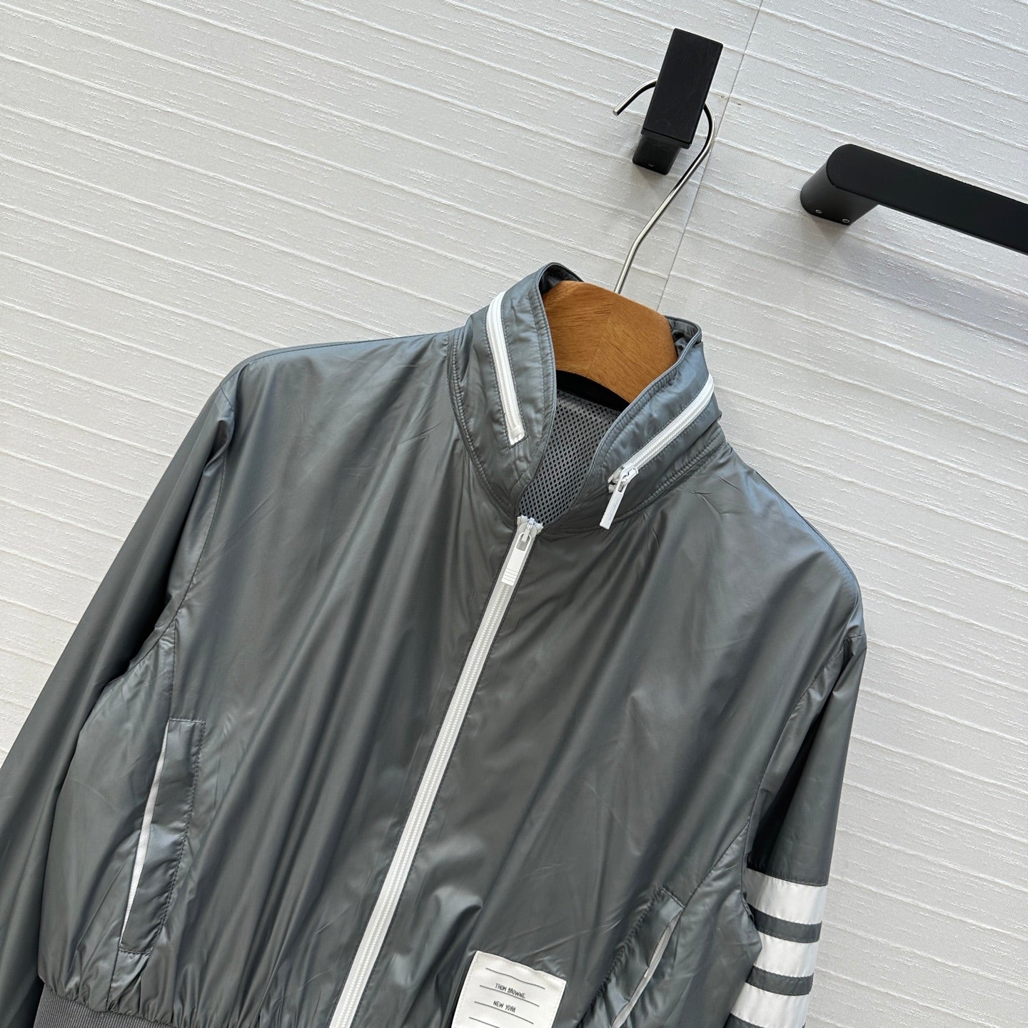 THOM BROWNE STAND COLLAR ZIP-UP JACKET IN GREY