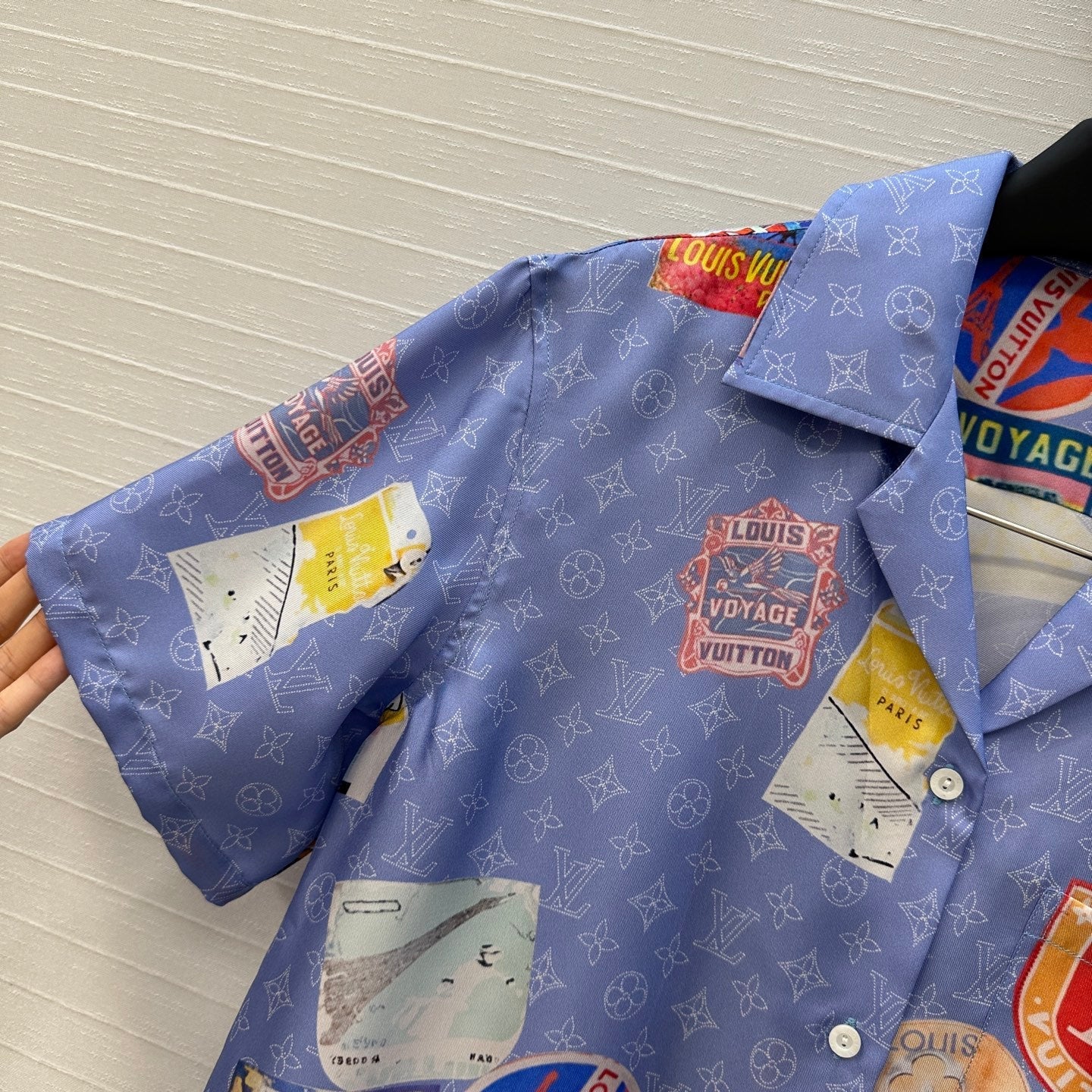 LV SHORT-SLEEVE PRINTED SILK BLOUSE 268222