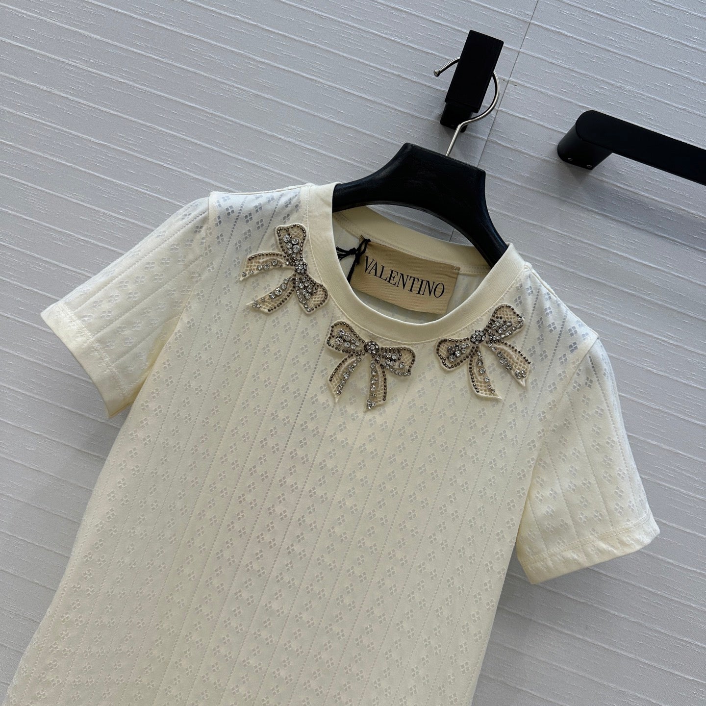 VALENTINO T-SHIRT WITH BOW COLLAR AND RHINESTONES 276158