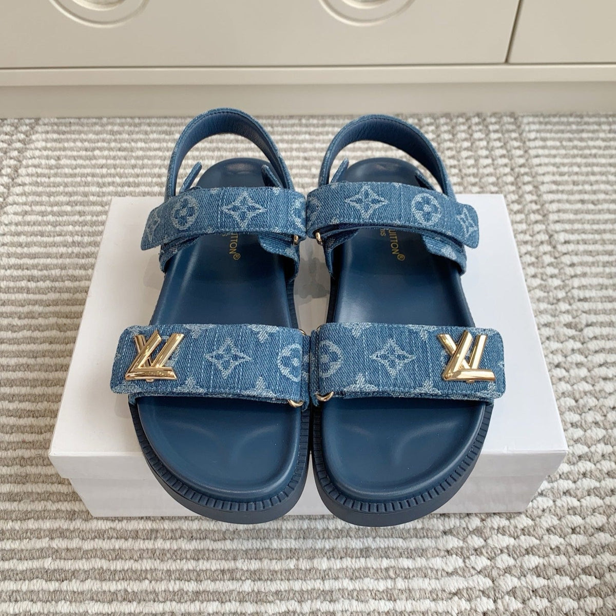LV SANDALS 25S IN BLUE DENIM AND CALFSKIN WITH GOLD HARDWARE