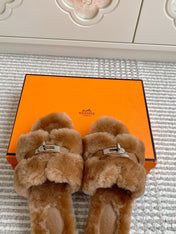 HM 25S ECLAIR SANDAL IN BROWN SHEARLING WITH SILVER HARDWARE