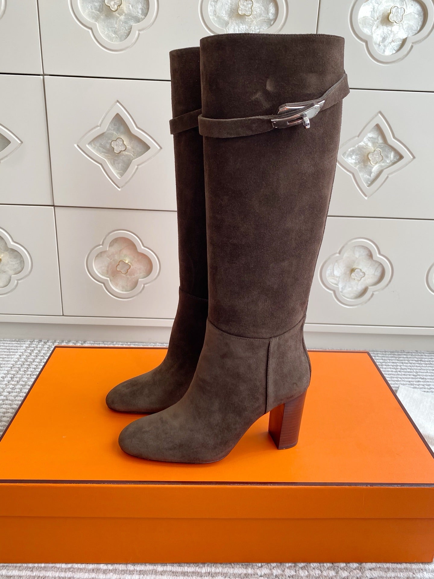 HM 25S TALL BOOTS 90 MM IN DARK BROWN SUEDE