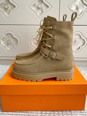 HM 25S ANKLE BOOTS IN WARM BEIGE GOLD SUEDE