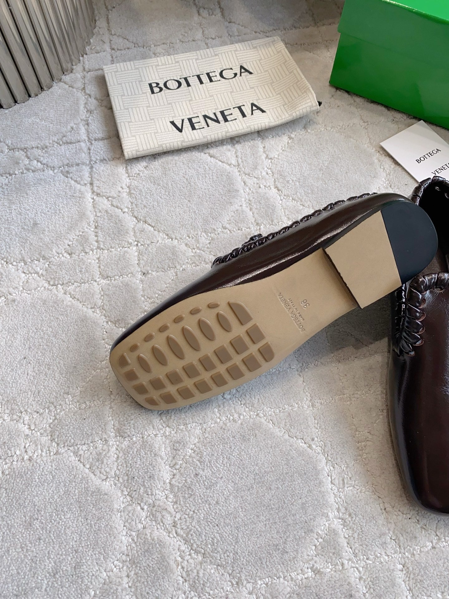 BOTTEGA VENETA 26S SABATO LOAFERS IN DARK BROWN CALFSKIN