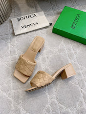 BOTTEGA VENETA 26S SQUARE-TOE HIGH-HEEL SANDALS 50 MM IN BEIGE LAMBSKIN