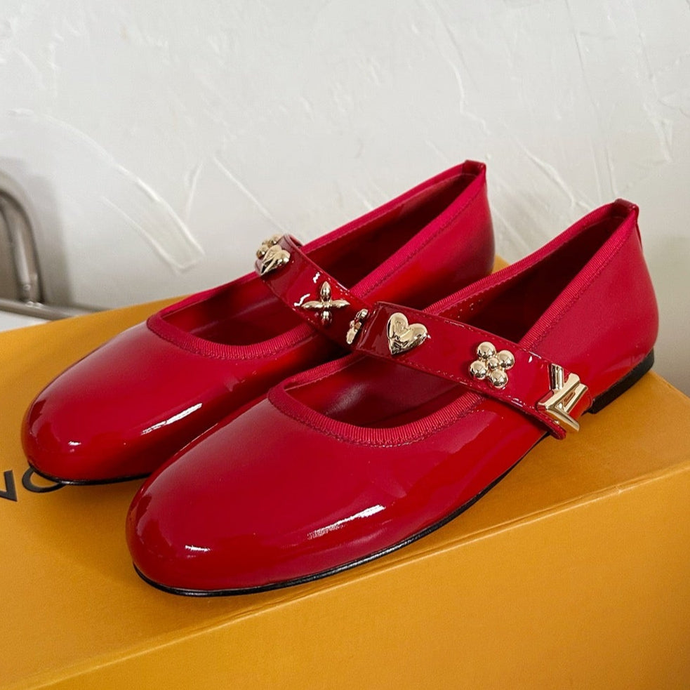 ROMY FLAT BALLERINA IN RUBY RED PATENT CALFSKIN