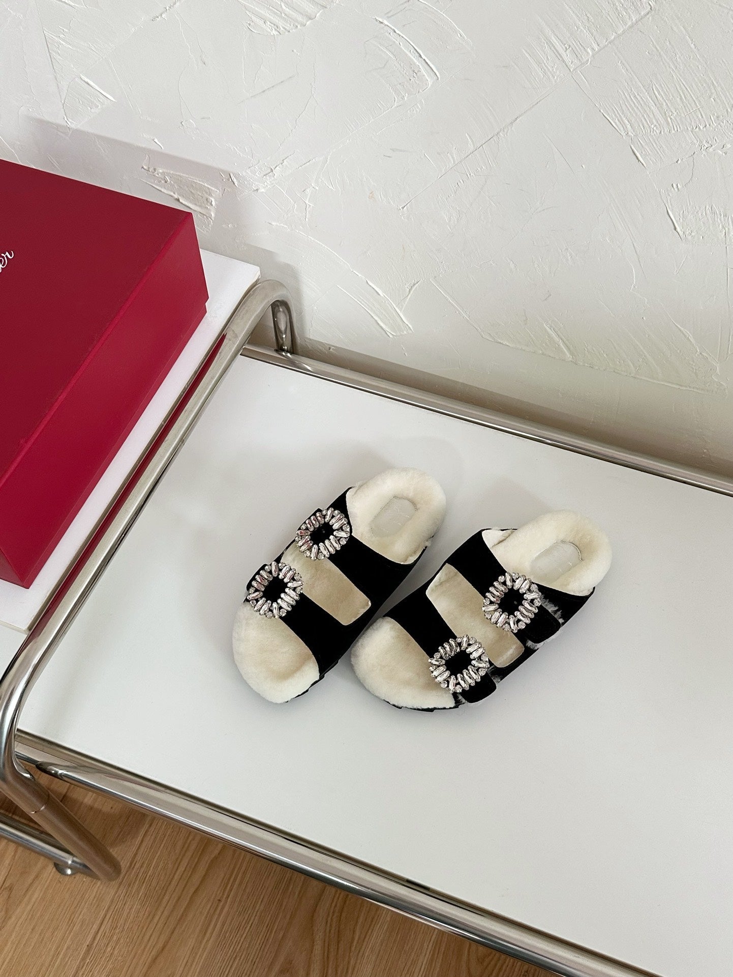 SLIDY VIV’ FUR STRASS BUCKLE MULES IN BLACK SUEDE AND CREAM SHEARLING INSOLE