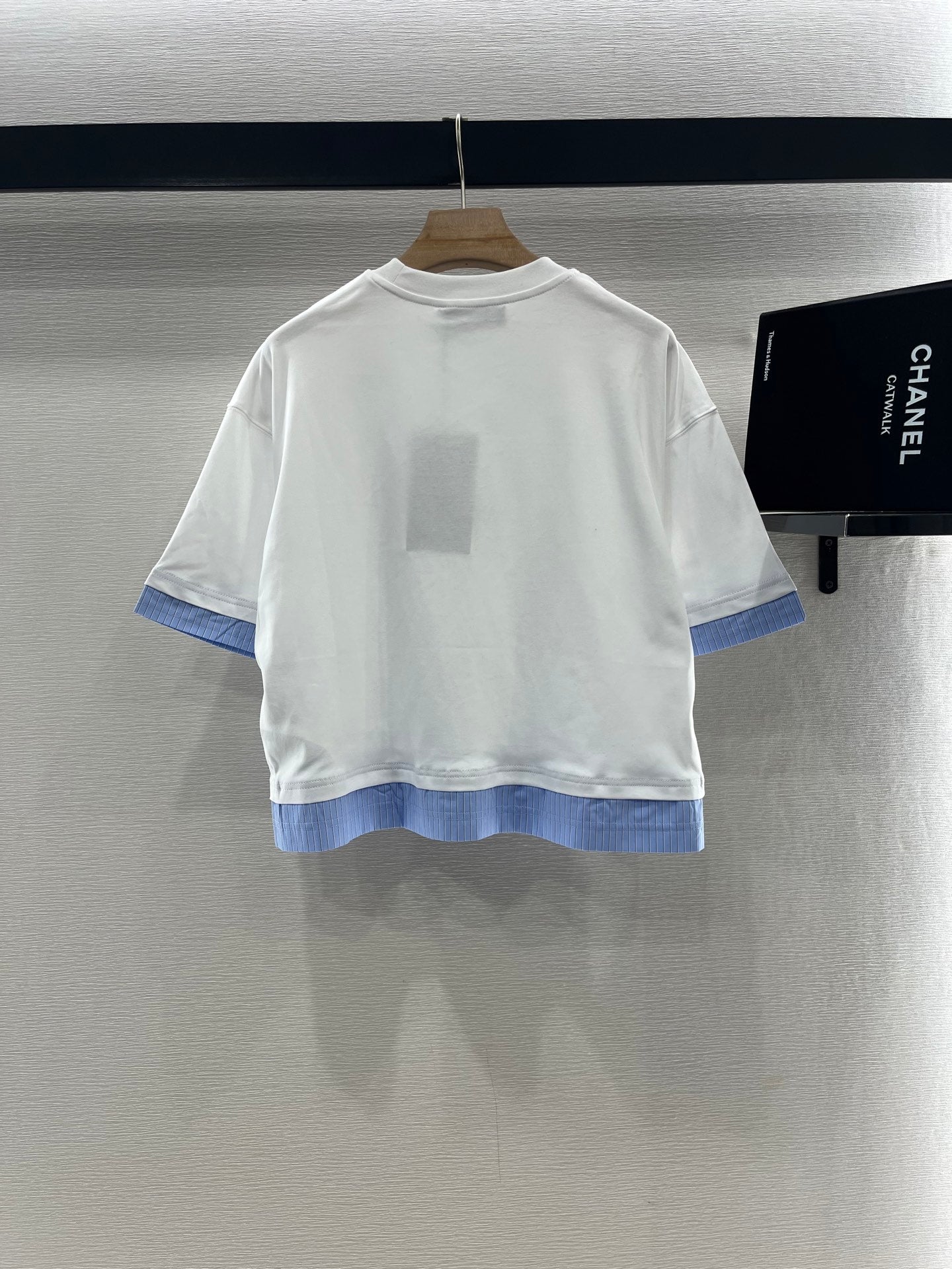 GUCCI SHORT-SLEEVE T-SHIRT WITH TRIM DETAIL 274640