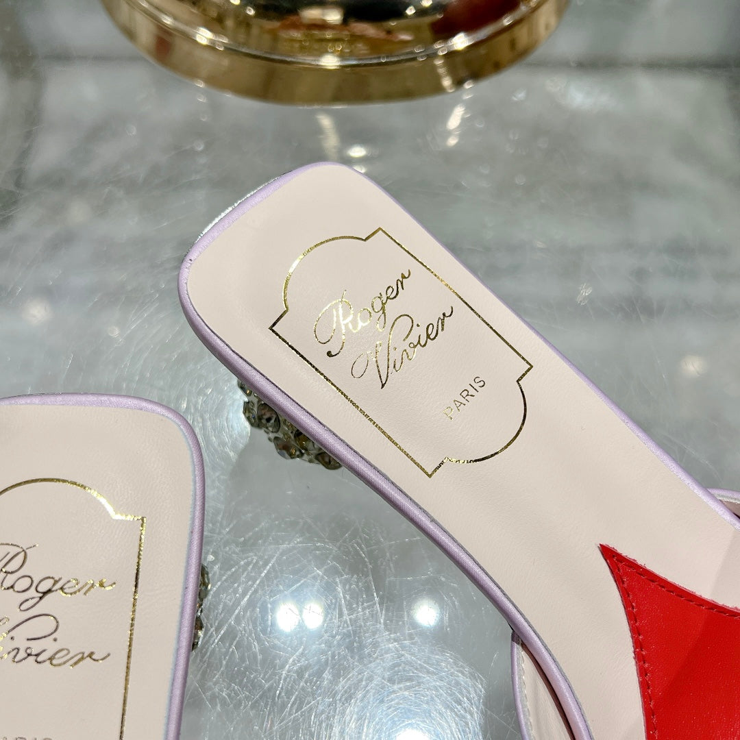 CRYSTAL HEEL MULE IN LIGHT PURPLE SILK