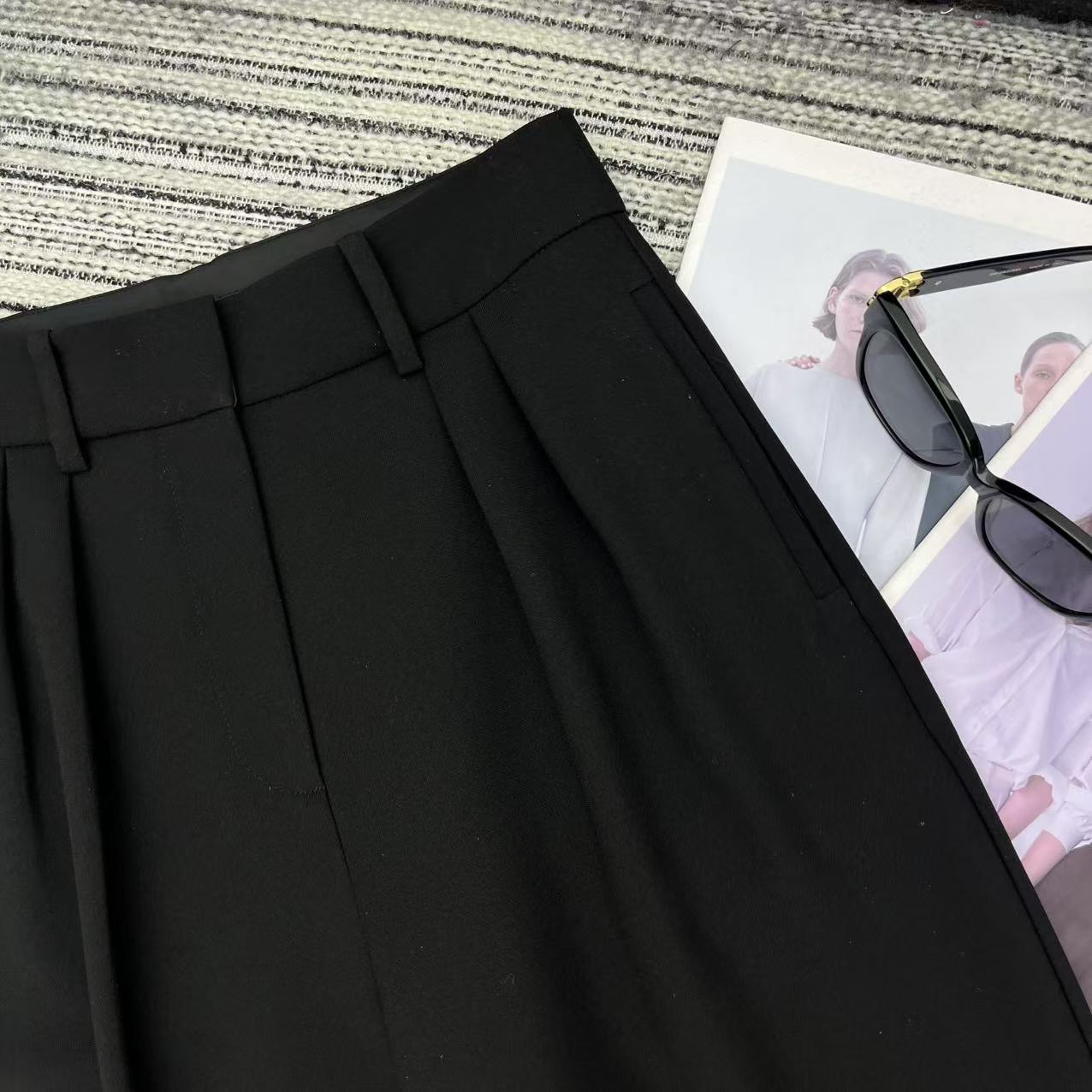 LOEWE STRAIGHT-LEG PANTS WITH EMBROIDERED LOGO 274390