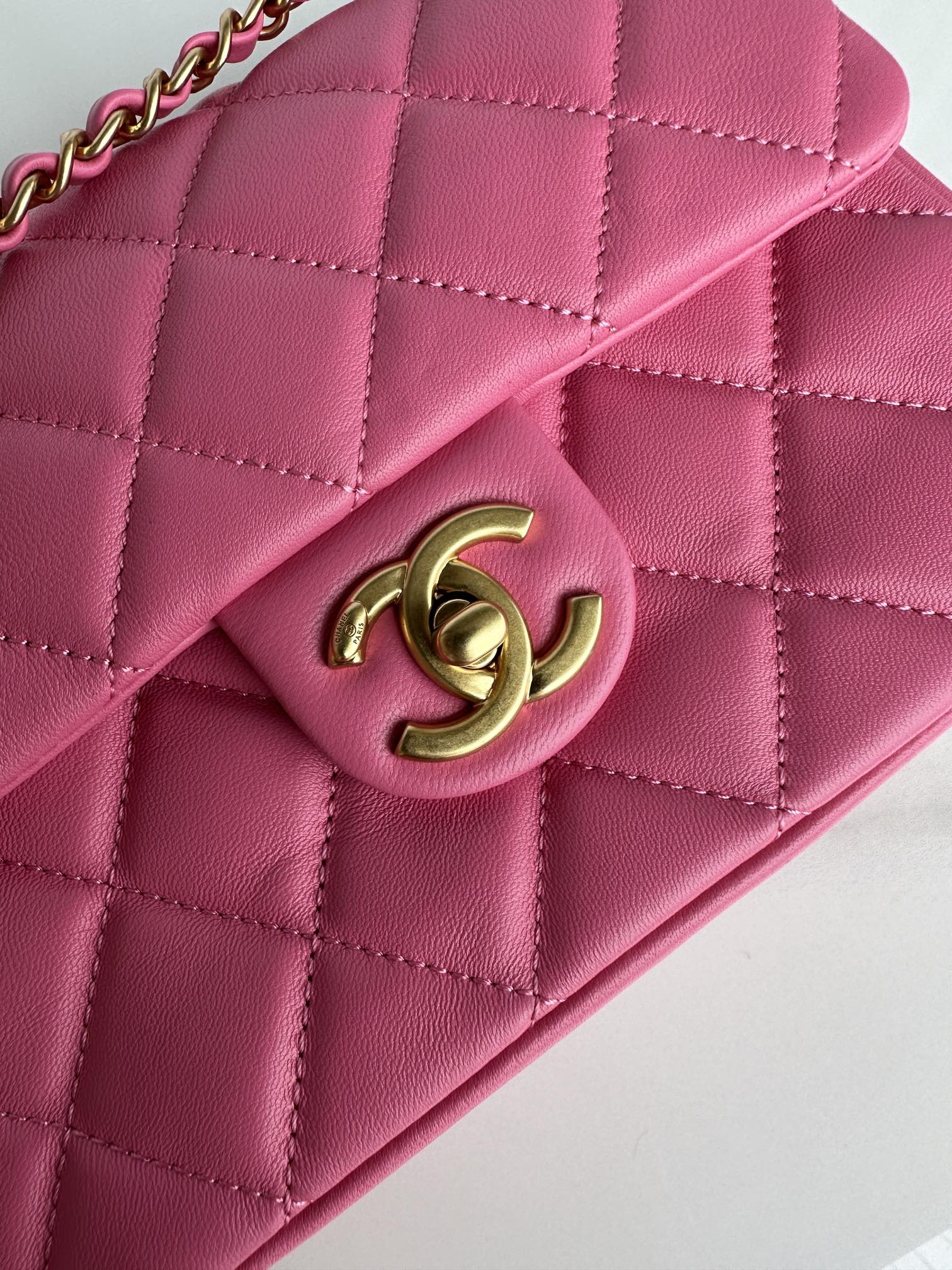 CC SMALL 20 FLAP BAG IN DEEP PINK CALFSKIN