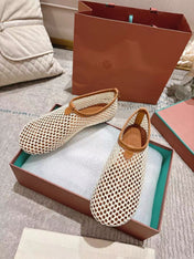 FLAT SHOES IN CREAM WHITE MESH FABRIC