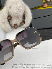 MONTAIGNE SQUARE SUNGLASS D1292 IN LIGHT BROWN ACETATE