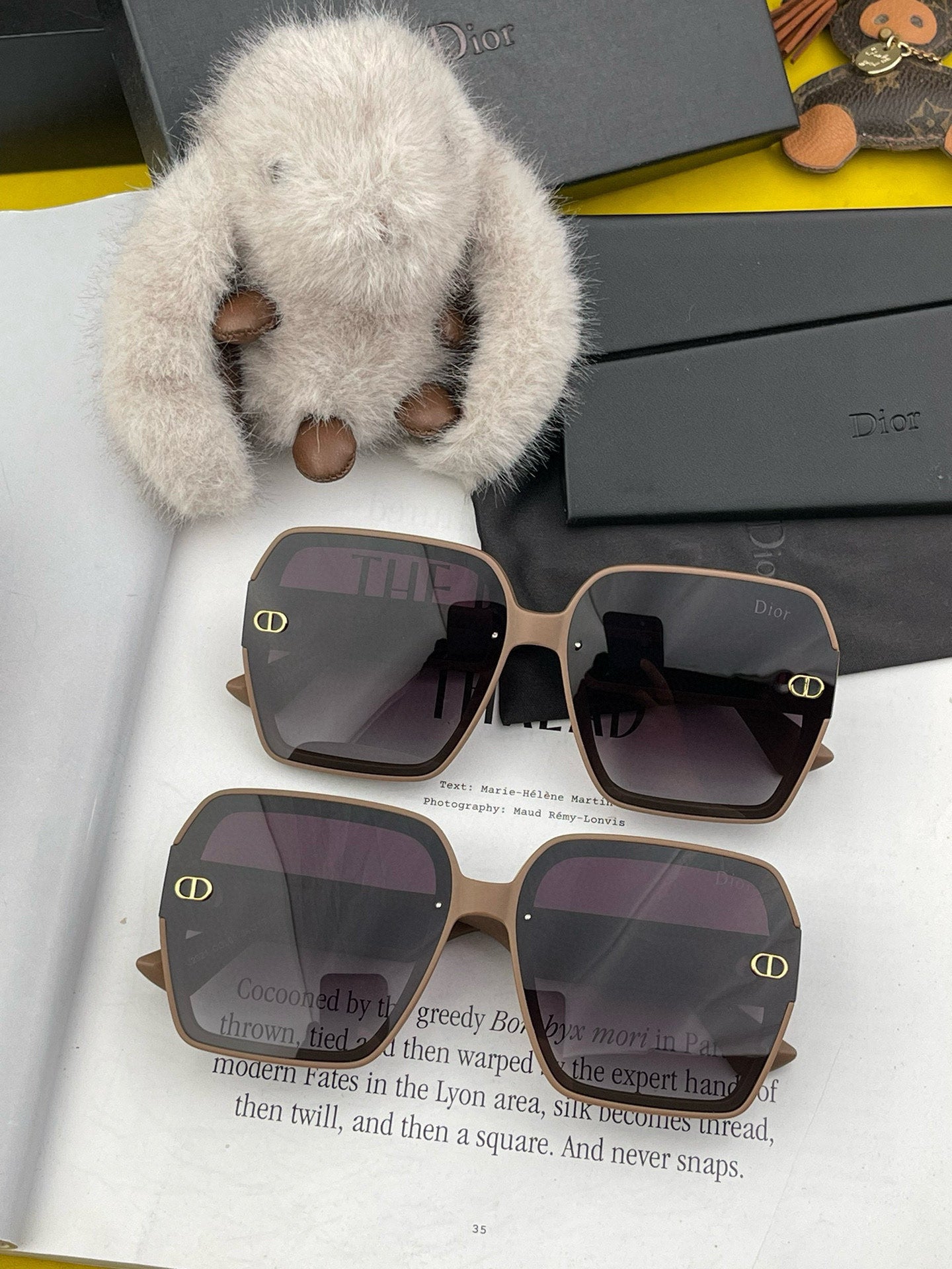 MONTAIGNE SQUARE SUNGLASS D1292 IN LIGHT BROWN ACETATE