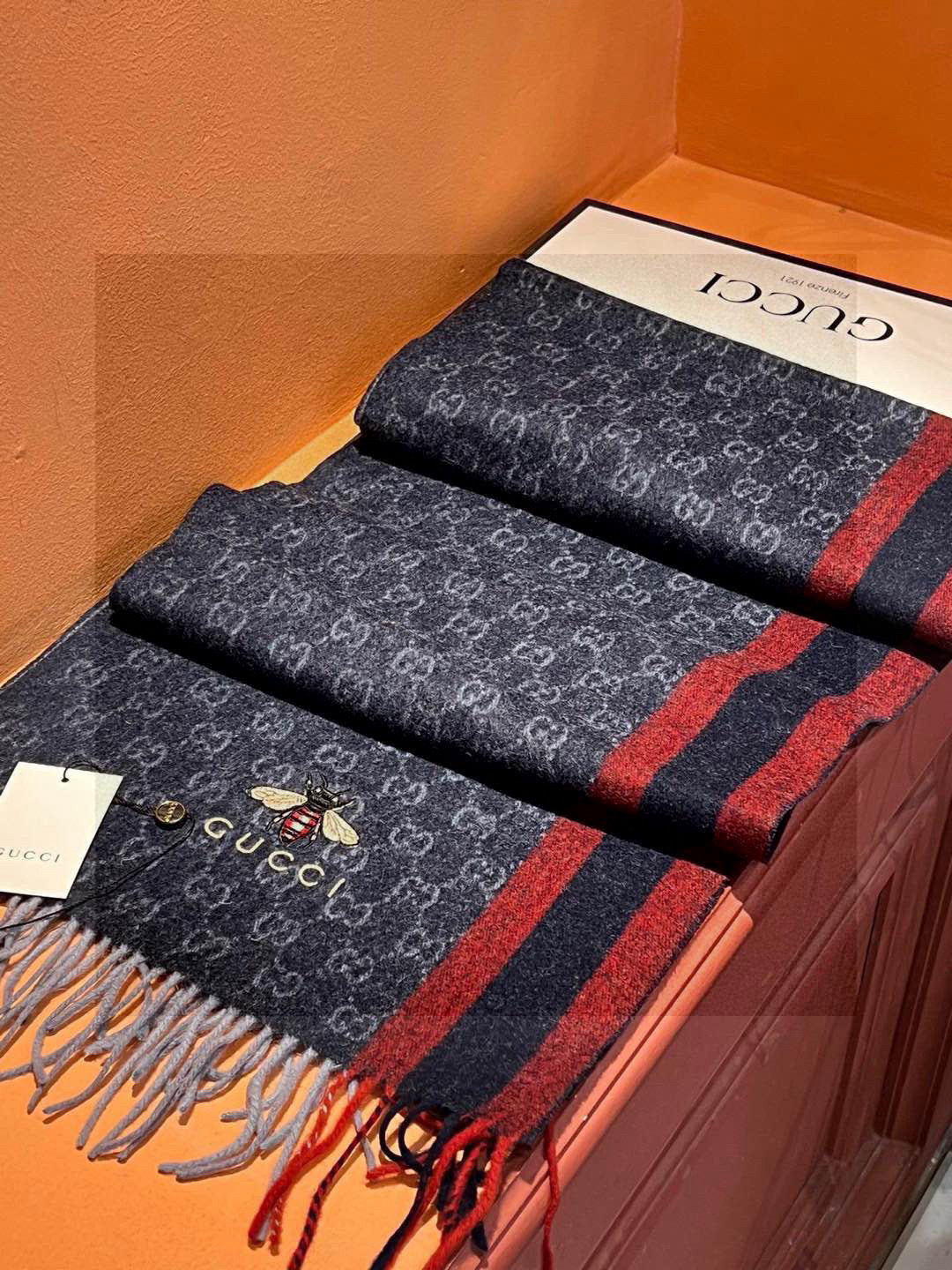 CHANEL 25S SCARF 190 IN CASHMERE 718528