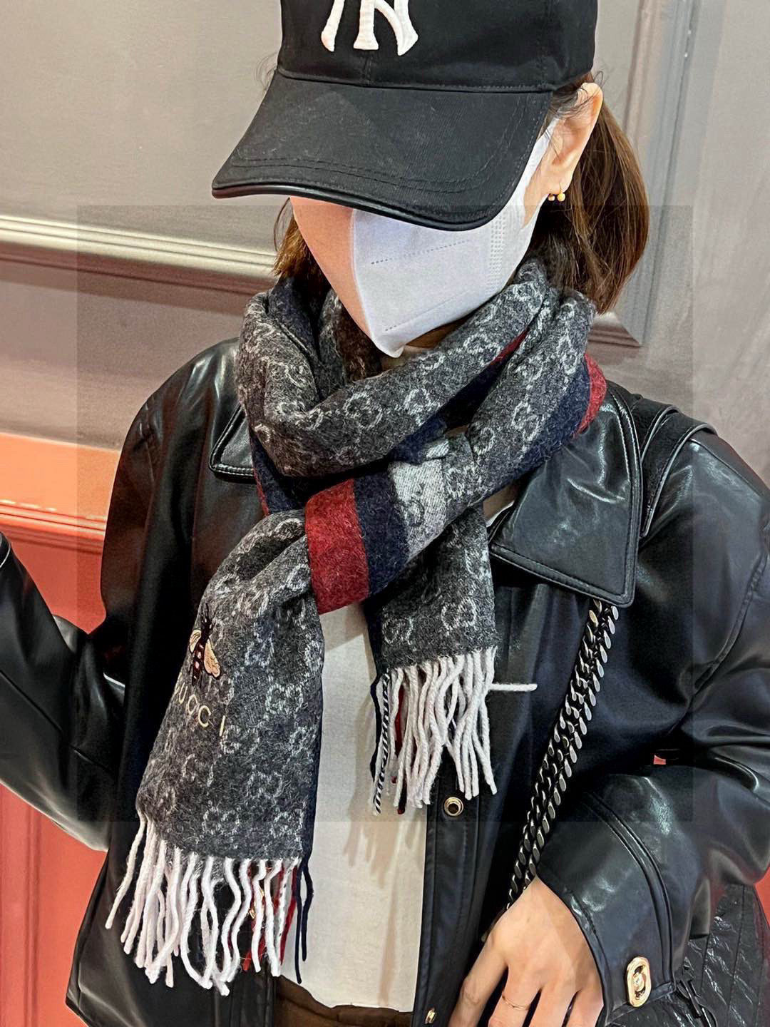 CHANEL 25S SCARF 190 IN CASHMERE 718529