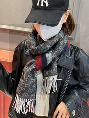 CHANEL 25S SCARF 190 IN CASHMERE 718529