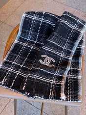 CHANEL 25S SCARF 200 IN CASHMERE 732052