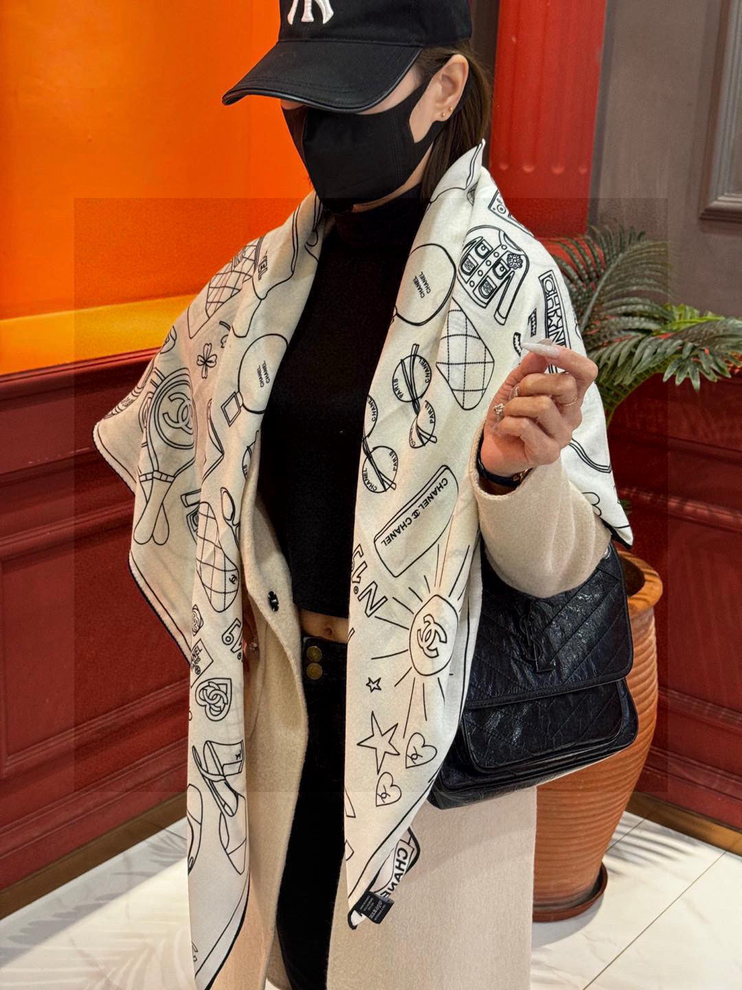 CHANEL 25S SCARF 140 IN SILK 735810