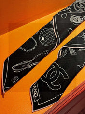 CHANEL 25S SCARF 140 IN SILK 735811
