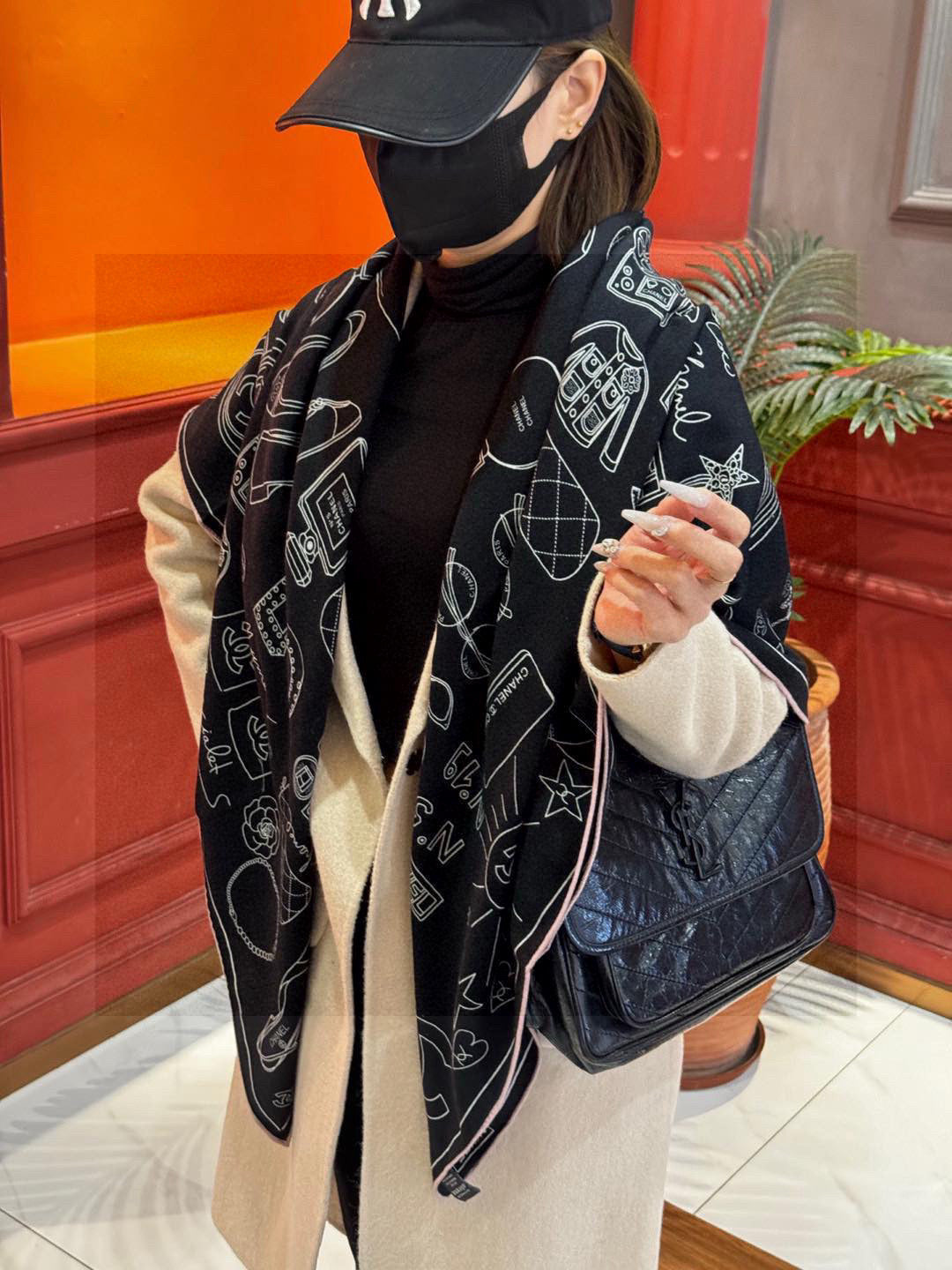 CHANEL 25S SCARF 140 IN SILK 735811