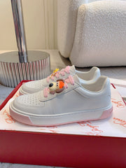 VIV' SKATE WHITE LEATHER SNEAKERS WITH PINK LACES AND CARTOON CHARMS