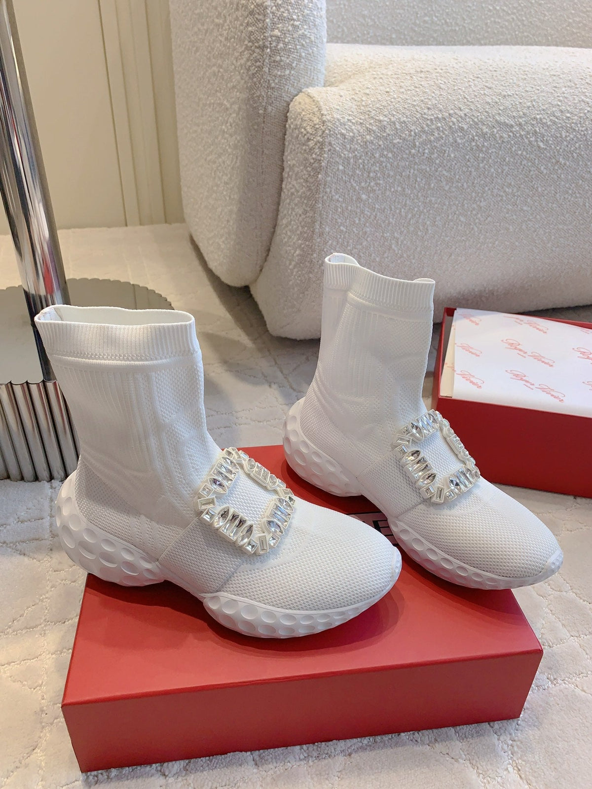 VIV' RUN LIGHT SOCKS ANKLE BOOTS IN WHITE FABRIC STRASS BUCKLE