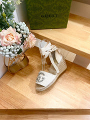 PLATFORM WITH RHINESTONE LOGO IN CREAM BEIGE CANVAS AND STRAW LINING