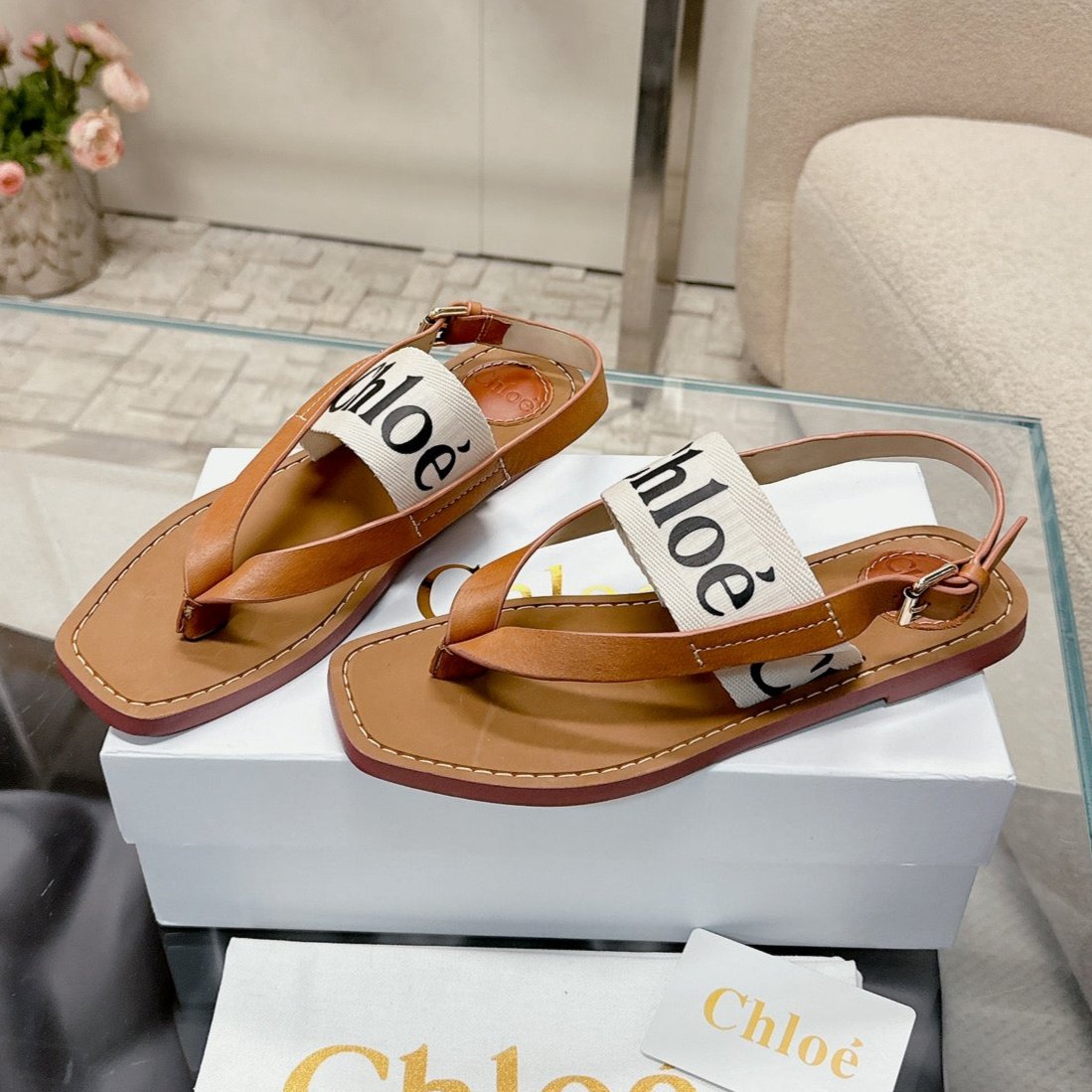 THONG SANDALS IN CINNAMON BROWN CALFSKIN AND WHITE CANVAS