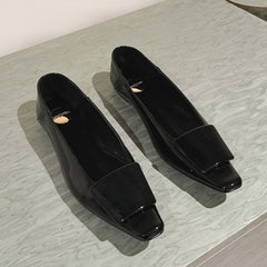 BALLERINA FLATS IN BLACK PATENT CALFSKIN