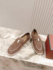 LP LOAFERS 25S IN LIGHT BROWN SUEDE WITH SILVER HARDWARE