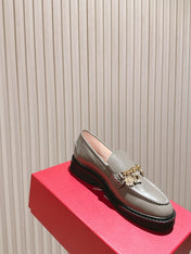 ROGER VIVIER 25S RANGERS CHAIN LOAFER IN GRAY CALFSKIN