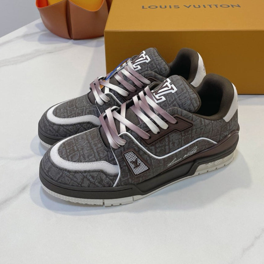 TRAINER SNEAKER IN WOOD BROWN MONOGRAM DENIM FABRIC