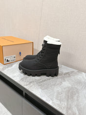 MARTIN ANKLE BOOTS IN BLACK SUEDE AND WHITE SHEARLING LINING
