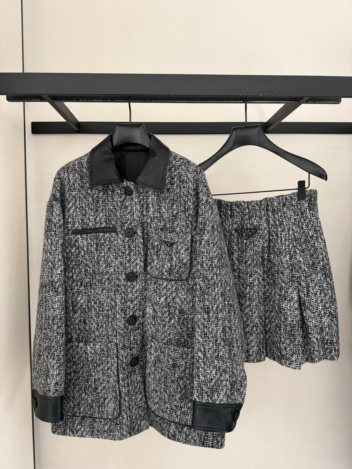 PRADA 25S BLAZER SET 571