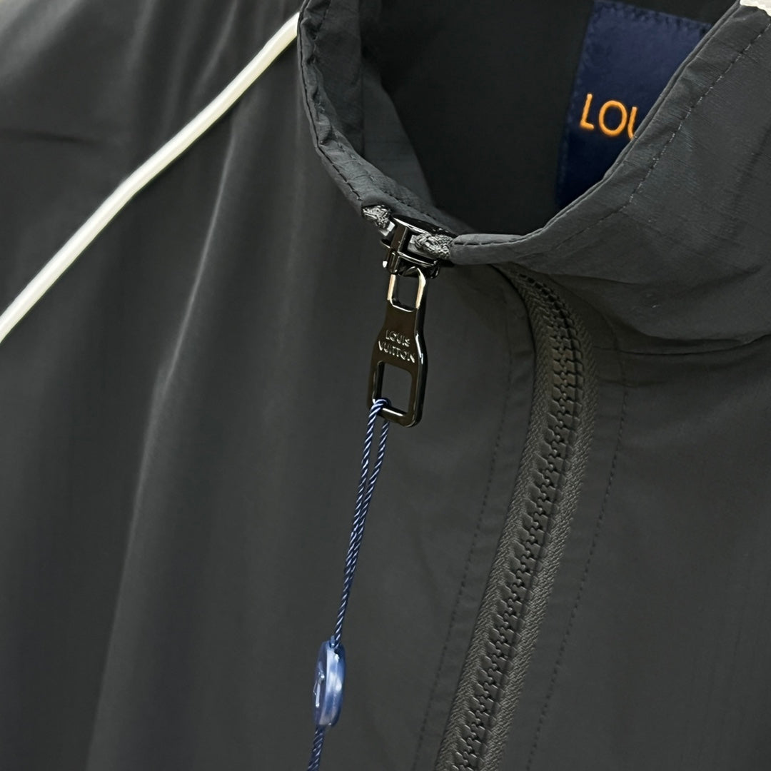 LV WINDBREAKER JACKET BLACK 239063