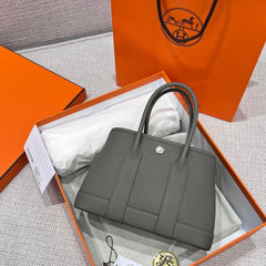 GARDEN PARTY 23CM IN GREY CALFSKIN