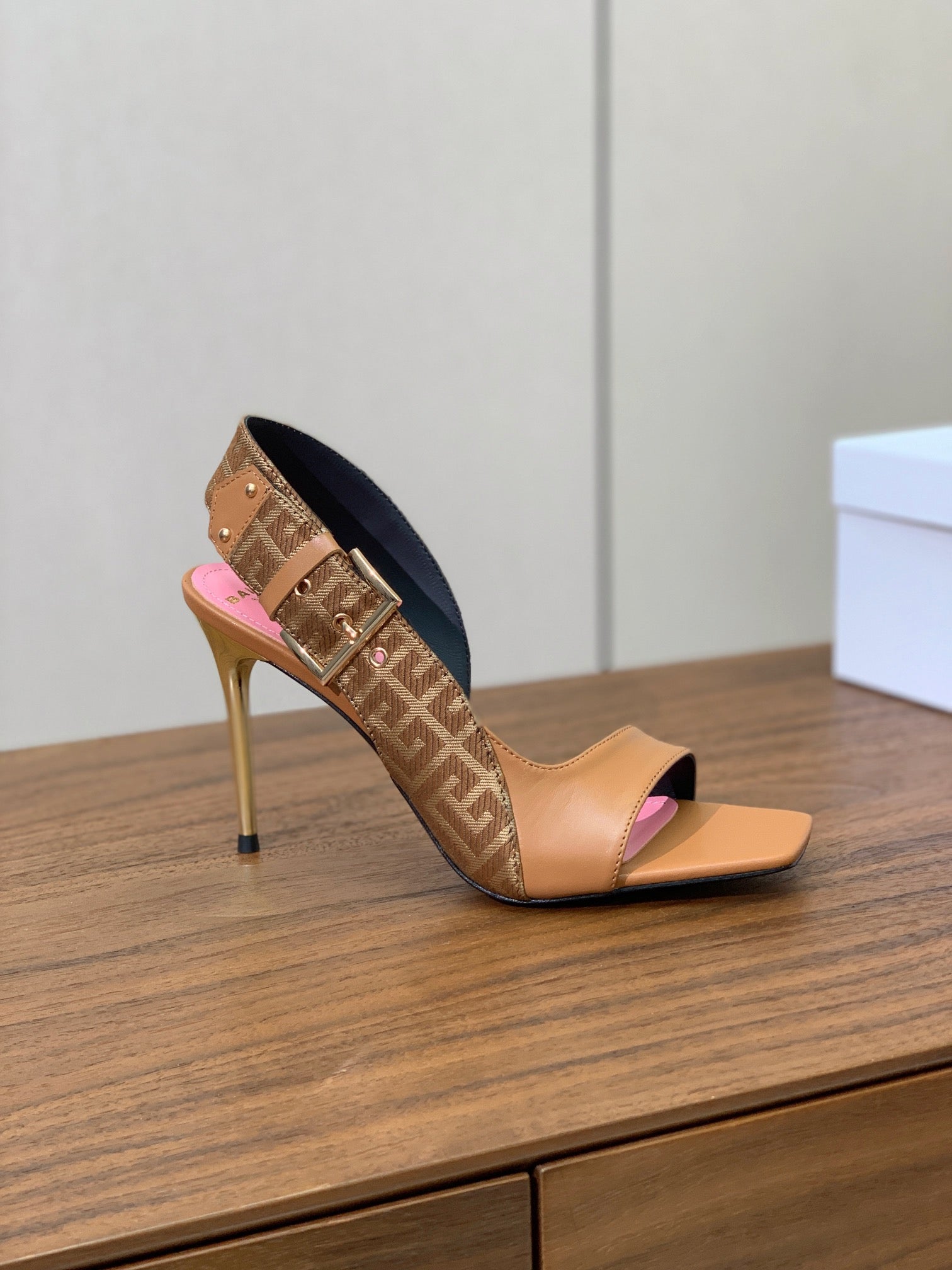 BALMAIN 25S JACQUARD KNIT SLINGBACK PUMPS 95MM IN BROWN AND PINK CALFSKIN