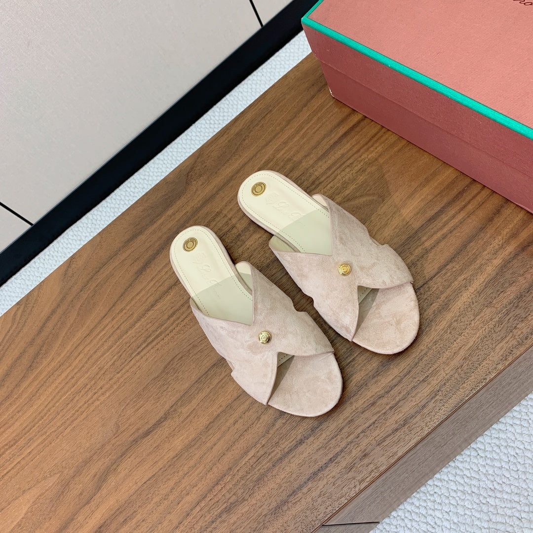 FLAT SLIPPERS IN LIGHT PINK SUEDE