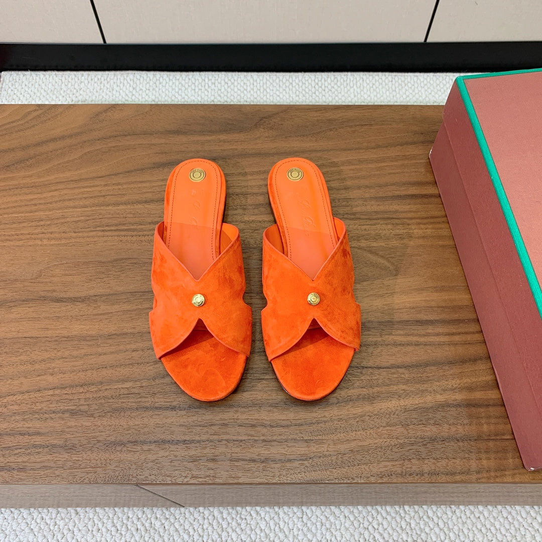 FLAT SLIPPERS IN ORANGE SUEDE